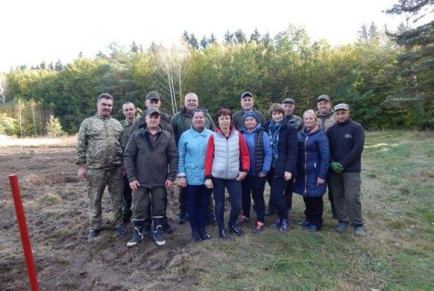 На Старовижівщині лісівники відновили фруктовий сад