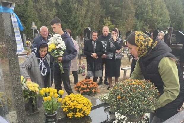 У волинській громаді освятили пам’ятник і пом’янули молитвою загиблого Воїна (Фото)