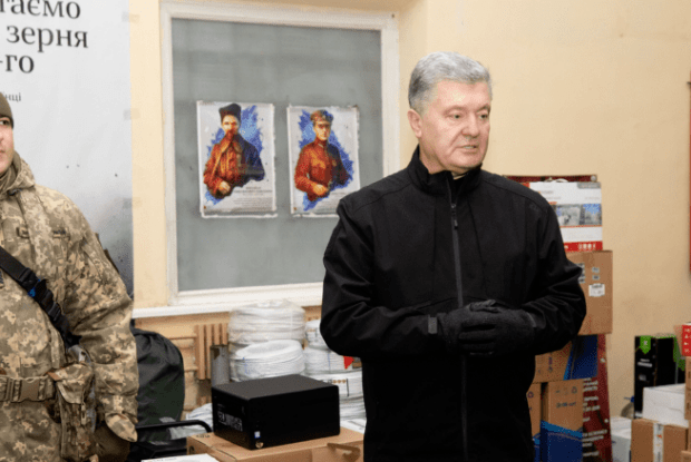 Порошенко передав батальйонний комплекс відеоспостереження 25-ій повітряно-десантній бригаді в Авдіївці (Відео)