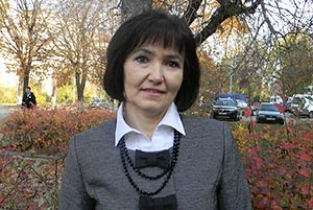 БІБЛІОТЕКАРКА, ЯКА НЕ ЛЮБИТЬ ТИШІ