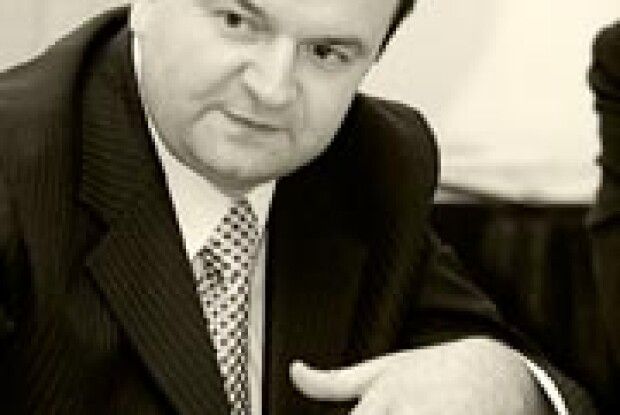 РЕКТОР ЗВІЛЬНЕНИЙ, А ПРАВДА ПОЧЕКАЄ?
