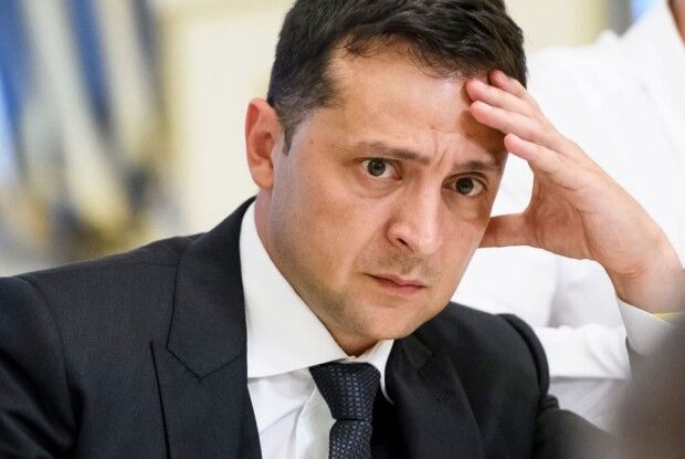 Зеленському треба перемогти в собі «декого» і перестати його лякатись