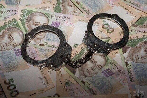 На Закарпатті злапали «фіскала»-хабарника