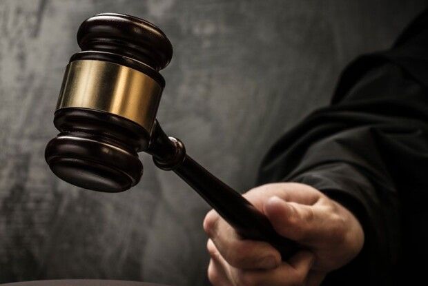 За службову недбалість покарали працівницю митниці з Волині