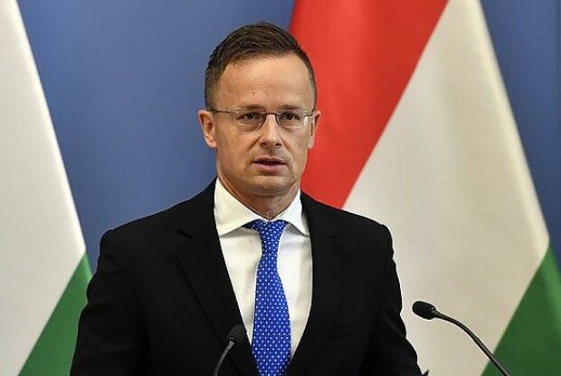 Удари по Яворову підтверджують небезпеку поставок зброї Україні, – Сійярто