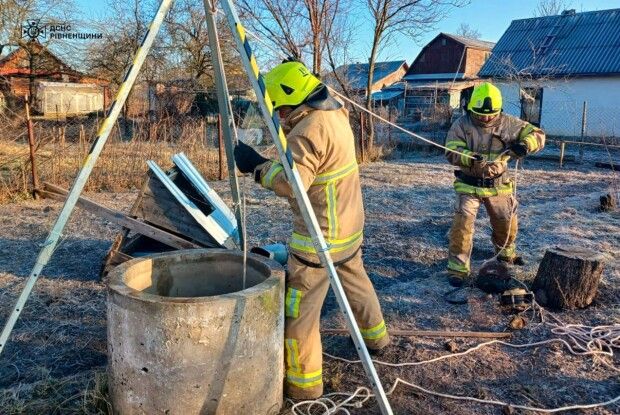 На Рівненщині 92-річна жінка впала у колодязь