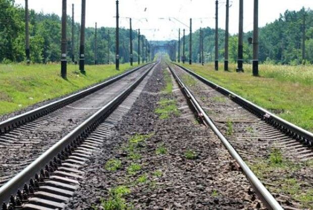 На Запоріжжі потяг збив трьох людей