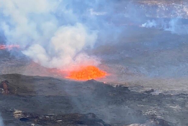 На Гаваях відновилося виверження потужного вулкана (Фото)