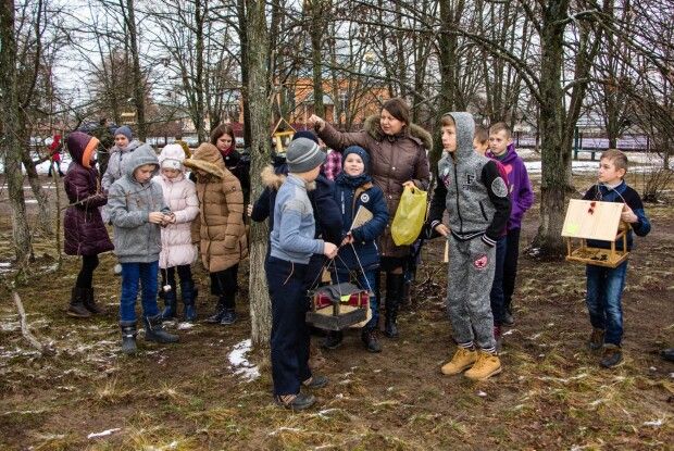 Волинян закликали не шкодувати сала для пернатих