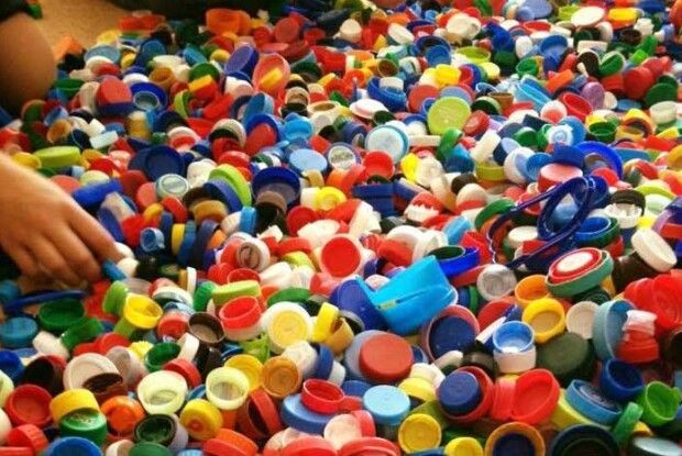 Учні  отримали 12,5 тисяч євро гранту за переробку пластику