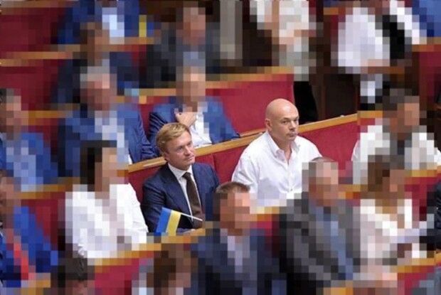 З Палиці та Івахіва зняли гроші за прогули у Верховній Раді