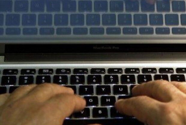 Зловмисник створював віруси на замовлення