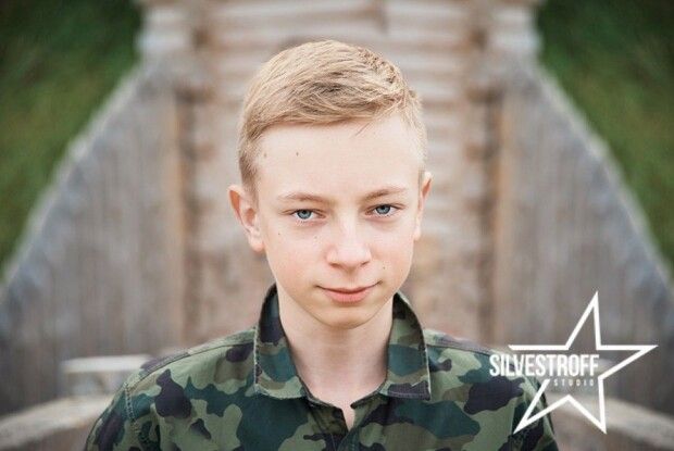 В 11 років український школяр відмовився від подарунків, щоб допомагати стареньким