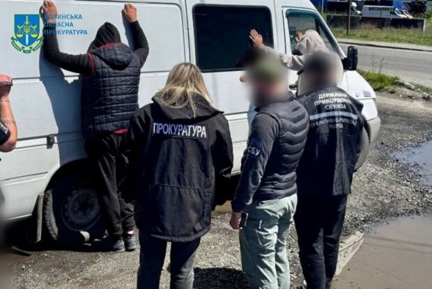 5000 доларів США за переправлення військовозобов'язаного в білорусь – судитимуть двох жителів Рівненщини