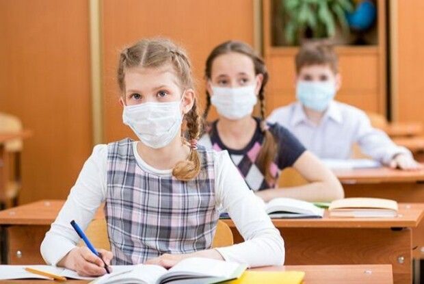 В уряді визначили режим роботи дитсадків, шкіл та вишів під час карантину