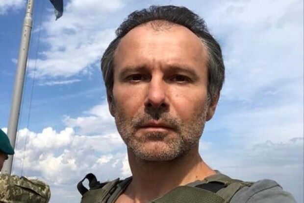 «Це найстрашніше відео, яке я коли-небудь знімав». Вакарчук показав, як медики рятують дітей, які вирвались з Маріуполя (Відео)