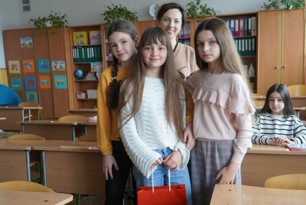 У Володимирі від імені громади привітали з днем народження доньку загиблого захисника