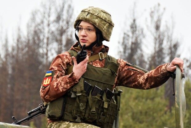 25-річна військова разом з чоловіком служить у 14 ОМБр