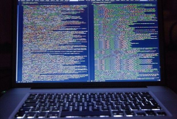 Злапали хакерів, які збиралися «почистити» рахунки клієнтів українських державних банків