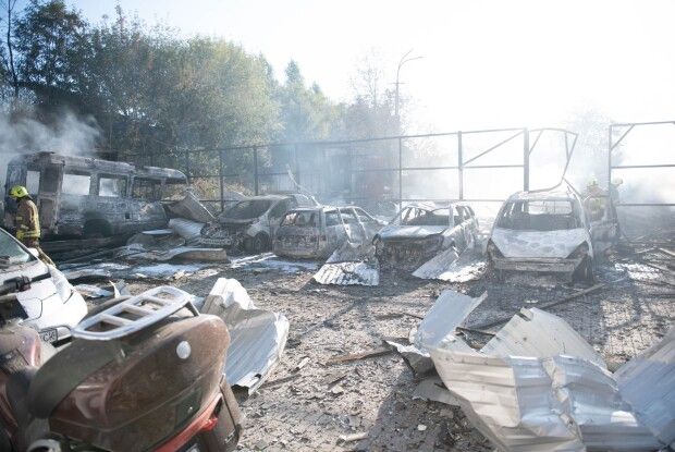 У поліції показали наслідки влучання ракети у Рівному (Фото)