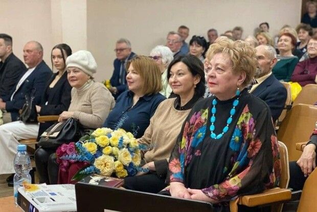 «Дорога «до Примадонни» складна: треба багато проплакати, недоспати... Але треба й ударити лихом об землю – і йти далі!»