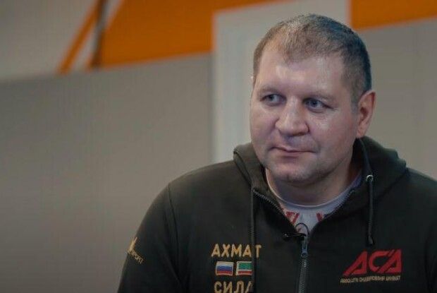 Зірковий російський боєць змішаних єдиноборств Олександр Ємельяненко: «Я закінчив деканат, я декан» (Відео)