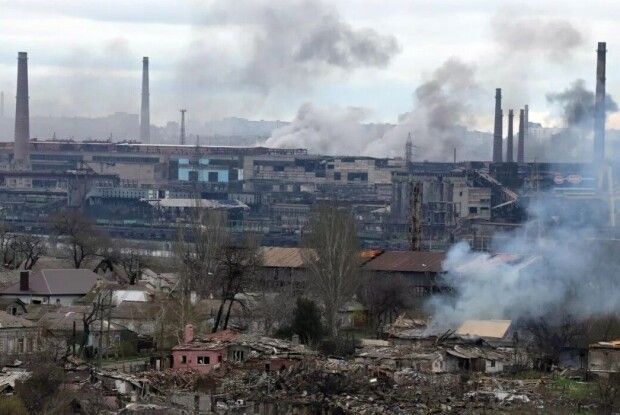 Прорвалися з боєм: захисники Маріуполя врятували півтисячі бійців із порту – ЗМІ