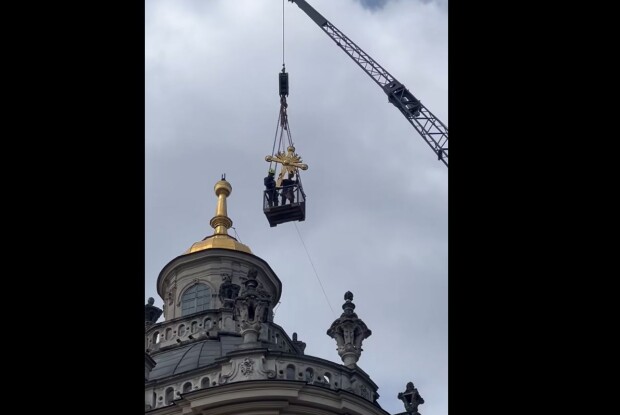Чому зняли головний хрест із знаменитого собору Святого Юра?