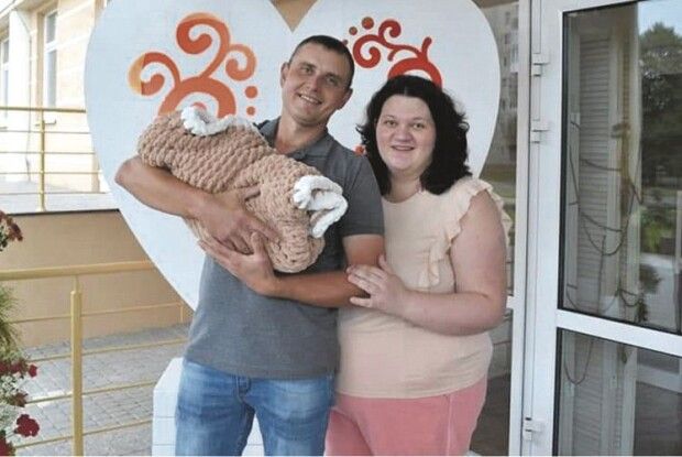 Лілія Данилюк із чоловіком удочерили трьох знедолених дівчаток, а потім… народила сина!