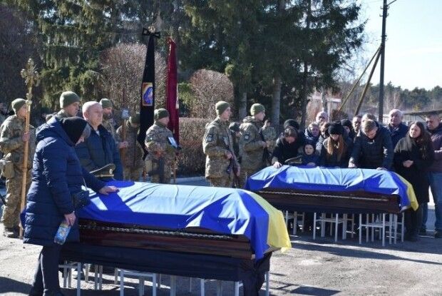 Непоправна втрата: На Львівщині попрощалися з двома захисниками неба столиці (Фото)