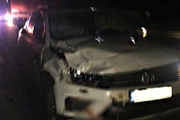 На Рівненщині легковик насмерть збив двох пішоходів