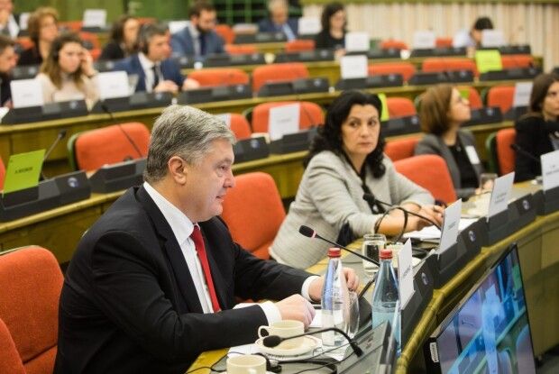 Петро Порошенко у Страсбурзі: вимагаємо від окупантів поважати релігійні свободи громадян