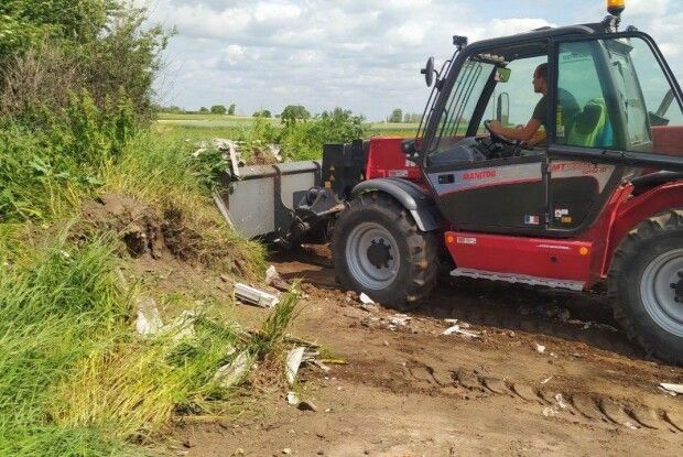 У селищі на Волині прибрали гори сміття
