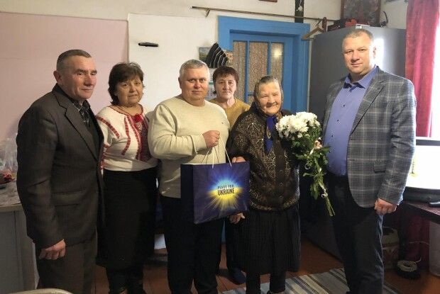 У громаді на Волині привітали довгожительку з поважним ювілеєм