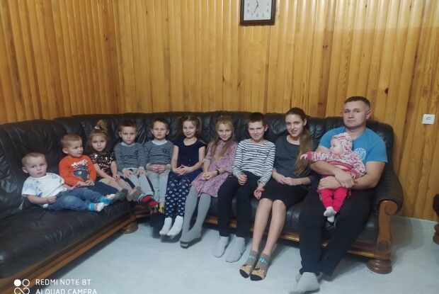 Волинянка, якій ставили безпліддя, співає колискову уже 11-ій дитинці