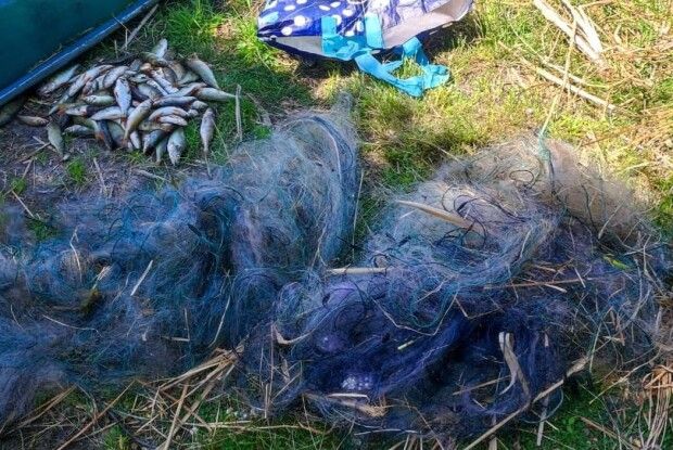 На Волині у нацпарку вилучили 11 браконьєрських сіток