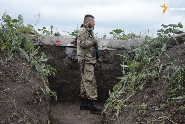 Мало переночувати  в окопі з бійцями —  їх треба підтримати  фінансово