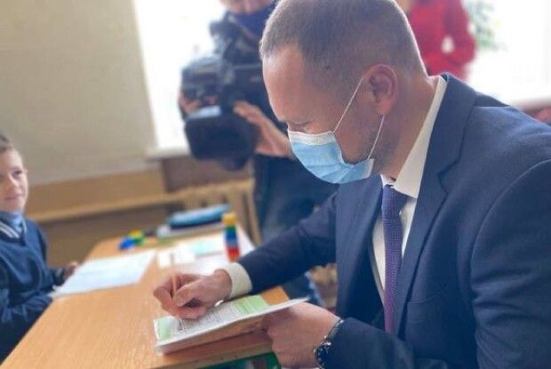 Рівненщина серед аутсайдерів за темпами вакцинації вчителів