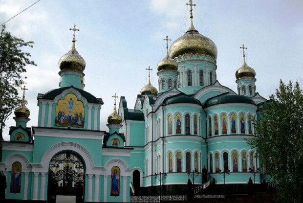 Священик УПЦ МП допомагав ухилянтам тікати з країни: його викрили