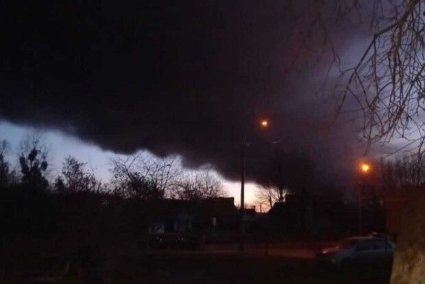 Біля Рівного чути вибухи