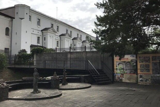 У Старому Луцьку відкрили авторську експозицію Миколи Голованя