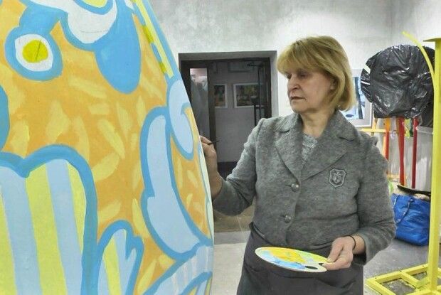 Центр Луцька прикрасили великодніми інсталяціями (Відео)