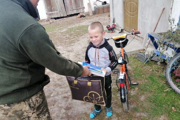 У День захисника військові провідали діток, чиї батьки віддали життя за Україну (Фото)