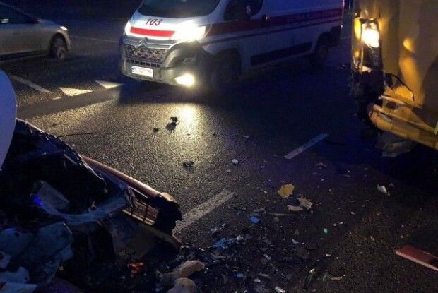 Загинув пасажир «швидкої»: лучанин потрапив у масштабну ДТП на Львівщині (Фото)