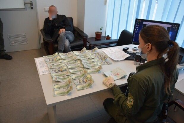 Громадянин Ізраїлю пропонував прикордонниці 3 тисячі доларів (Фото, відео)