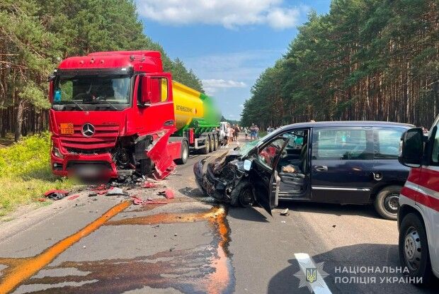 Виїзд на «зустрічку», п'яні керманичі та травмовані підлітки: поліція розслідує ряд ДТП на Волині
