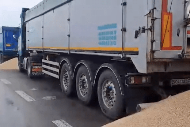 Сьогодні польські фермери заблокують і волинський Устилуг (Відео)