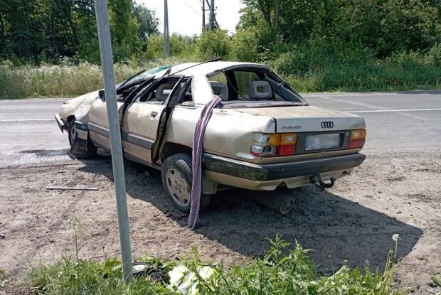 36-річний лучанин на Аudi їхав так, що авто перекинулося через дах