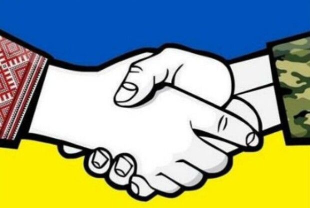 Співуча сім’я лучан із-за кордону допомагає нашим захисникам