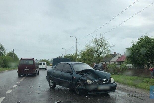 На Волині сталася ДТП: зіткнулися дві автівки (Відео)